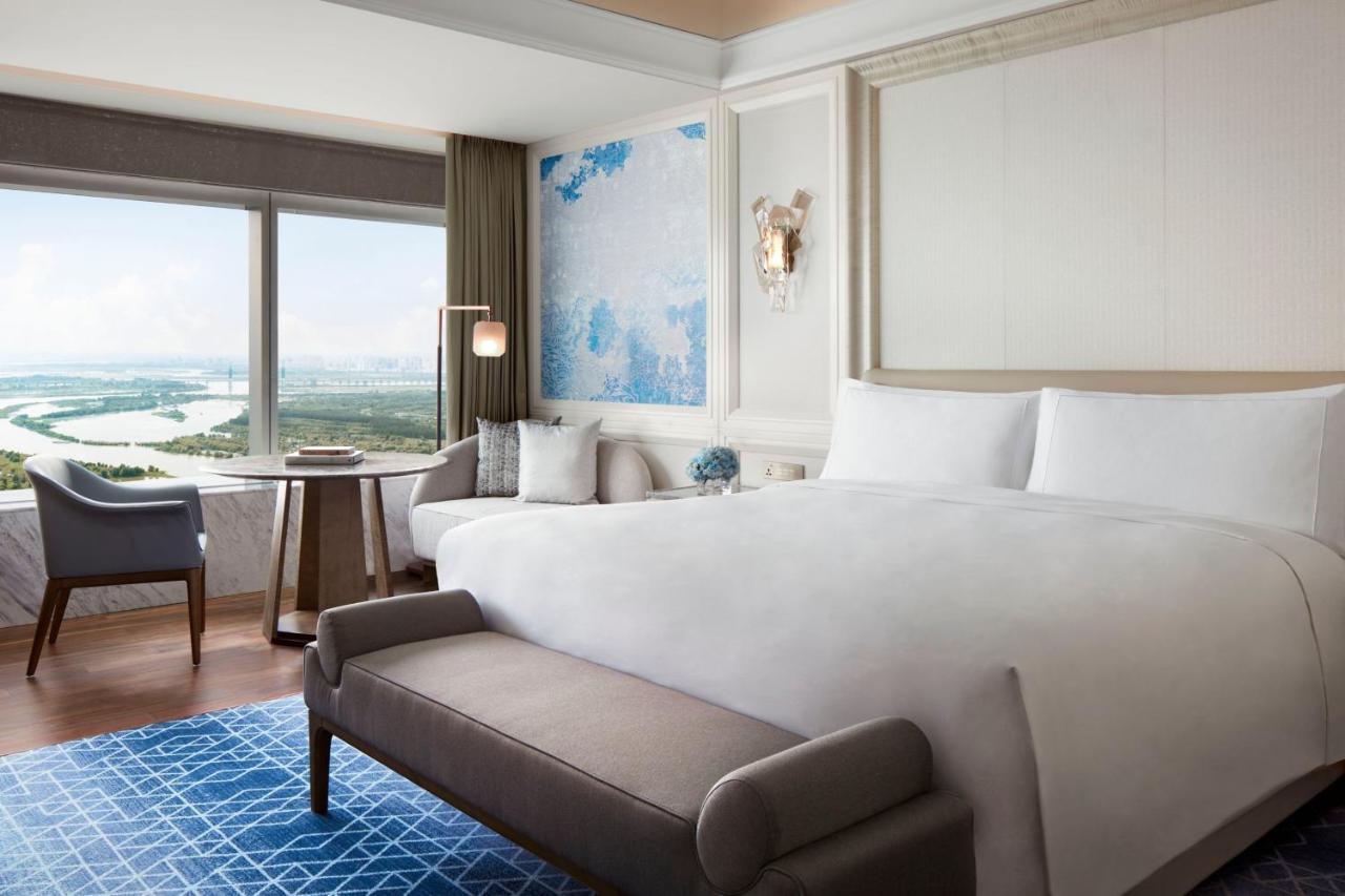 The Ritz-carlton, 5*